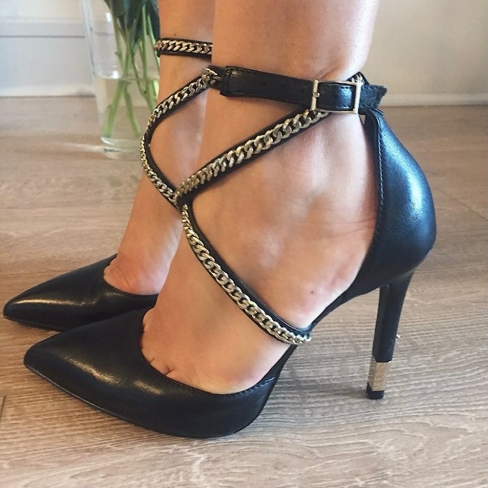 Guess Strappy Leather Heels 🖤